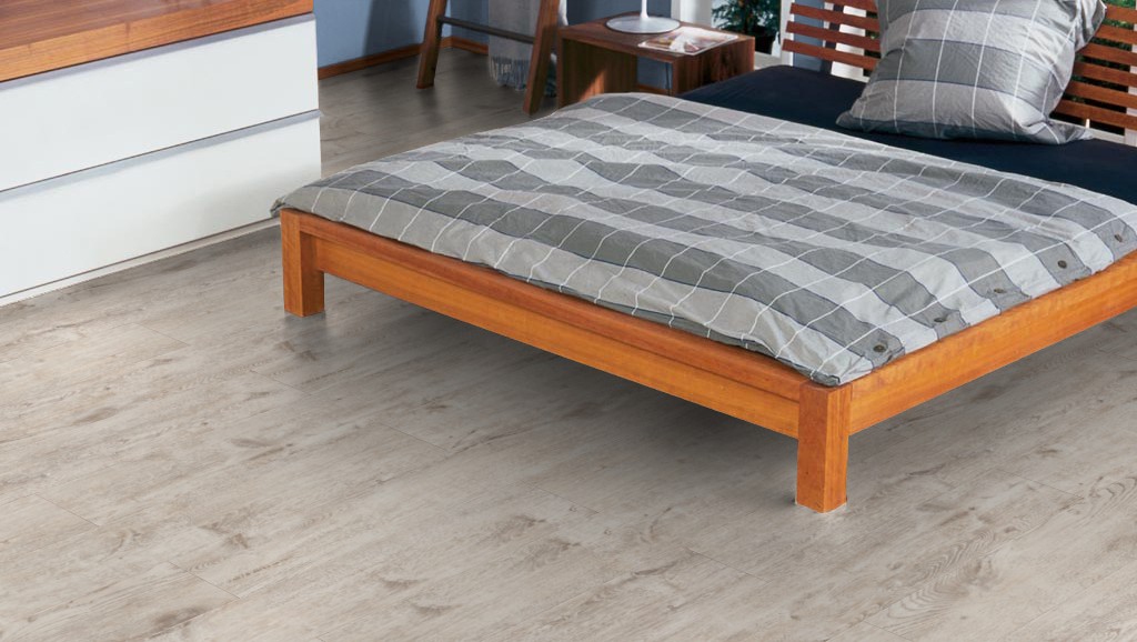 Ламинат Haro Tritty 100 дуб юрский белый 526666 фото в интерьере Ламинат Haro Tritty 100 дуб юрский белый 526666 фото в интерьере